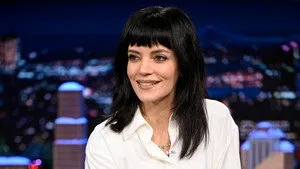 Kate Hudson, John Stamos, Lily Allen, Laufey